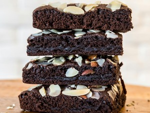 Chocolate brownie with nuts